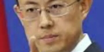 China: ¡Manos fuera de Venezuela! Condena injerencia externa