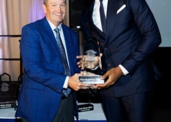 ¡Leyenda viviente! Anthony Towns hace historia al ingresar al Salón de la Fama