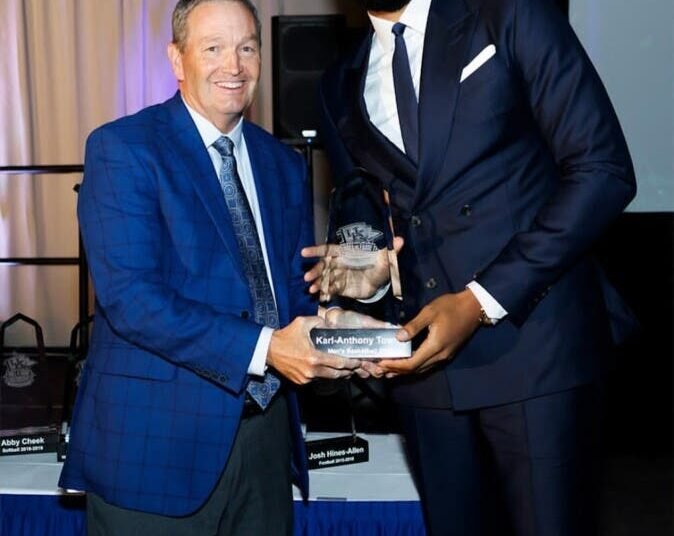 ¡Leyenda viviente! Anthony Towns hace historia al ingresar al Salón de la Fama