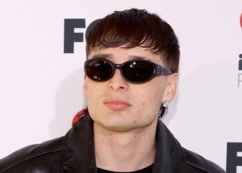 Peso Pluma hace historia: Será el primer artista en recibir el Premio Billboard Vanguardia