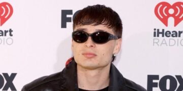 Peso Pluma hace historia: Será el primer artista en recibir el Premio Billboard Vanguardia