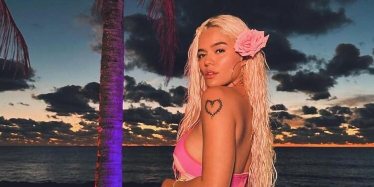 ¡Karol G Conquista el Primer Premios Juventud 2025 con «Si Antes Te Hubiera Conocido»!