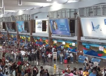 Aeropuerto de Las Américas en apagón: Fallo interno deja a miles de pasajeros varados sin procesar