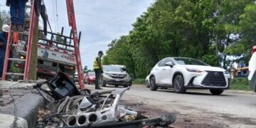 4 Muertos, 4 Heridos: Brutal choque de camioneta en Santiago deja adolescentes destrozados.