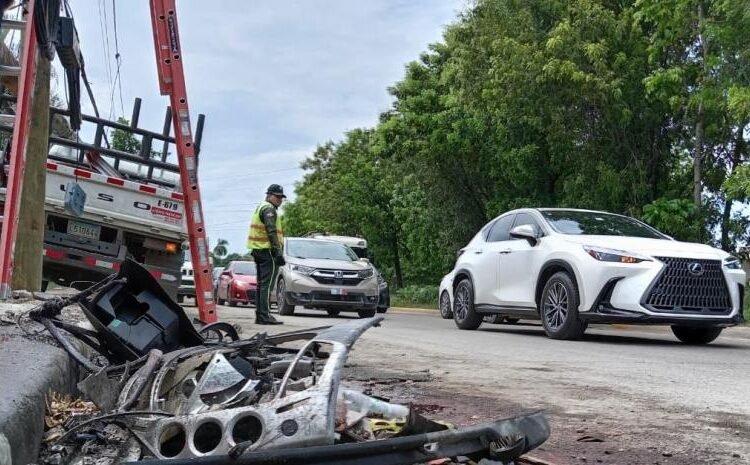 4 Muertos, 4 Heridos: Brutal choque de camioneta en Santiago deja adolescentes destrozados.
