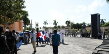 Palacio Nacional Bajo Presión: Psicólogos y Pilotos Exigen Fin a Promesas Vacías