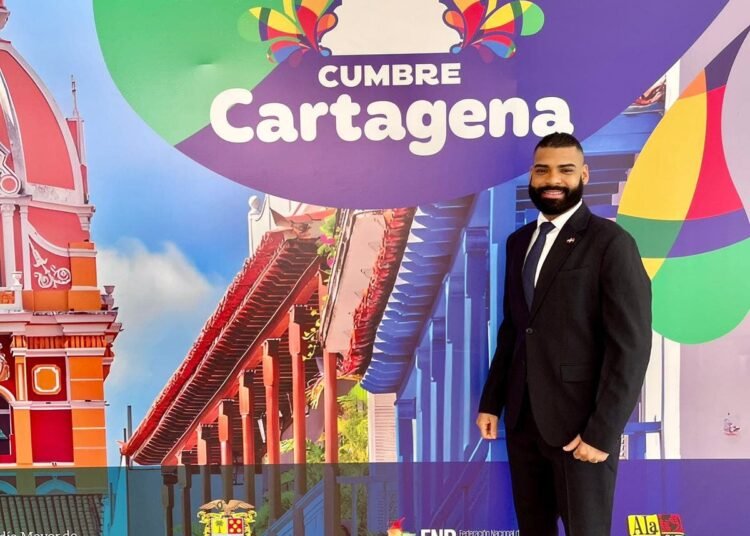 ¡Histórico! Jhondry Ferreras, «El Árabe Dominicano», se Une a la Élite de Consultores Políticos de LATAM