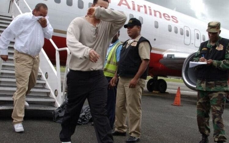 Adiós al Sueño Americano: La Dura Realidad de los Dominicanos que Regresan a Casa