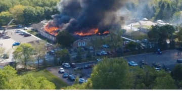Iglesia Mormona de Michigan: Reducida a Ruinas Tras Incendio y Tiroteo Catastrófico