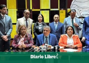 PLD estalla: ¡Fraude Millonario en Senasa! Exigen Auditoría Ya