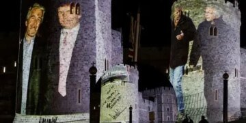 Escándalo en Windsor: Cuatro detenidos por proyectar imágenes de Trump y Epstein en la ciudad real