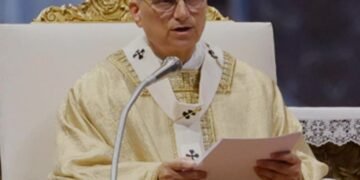 Papa cara a cara con víctimas de abusos