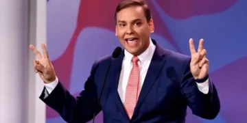 Trump conmuta condena a George Santos: ¡Giro inesperado!