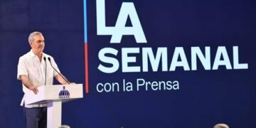 Abinader Frente a la Prensa: La Semanal que Domina las Noticias