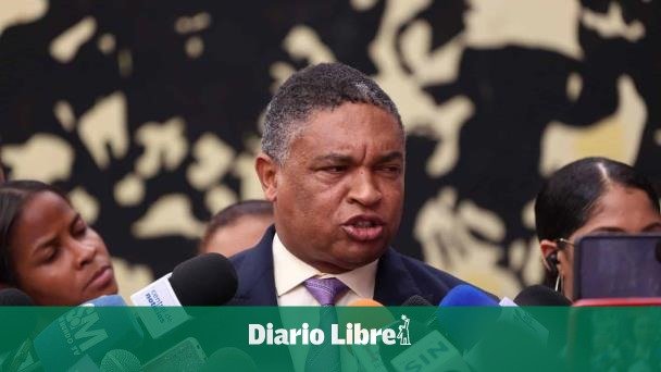 Yván Lorenzo Arremete Contra Auditoría de Cámara de Cuentas en Senasa