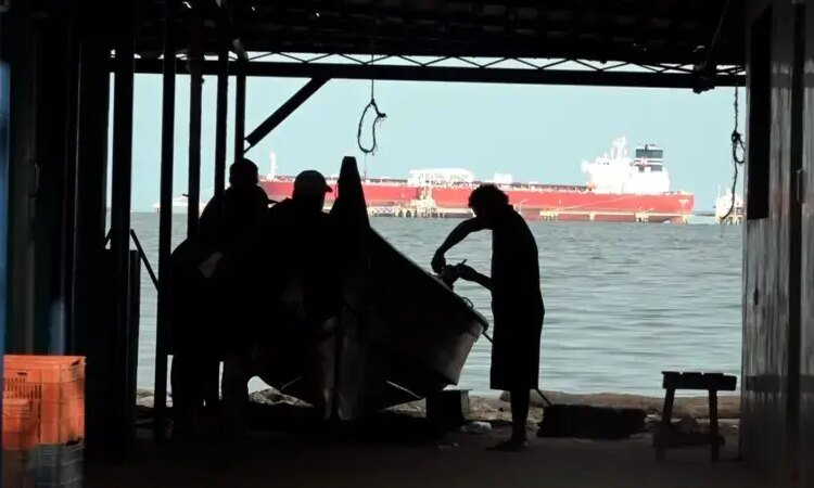 Venezuela: Pescadores viven con el temor a ataques de EE.UU
