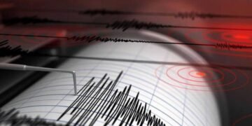 ¡Pánico en SD! Fuerte temblor de 5 grados sacude la capital y provincias