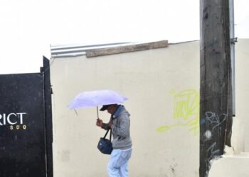 ¡Viernes pasado por agua! Aguaceros no dan tregua esta tarde
