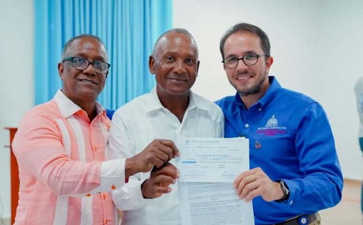 ¡Atención San Juan! Gobierno entrega bonos a 30 productores seleccionados vía convocatoria