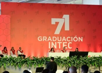 Casi el 60% son mujeres: Intec gradúa 763 nuevos profesionales, marcando un hito en el futuro