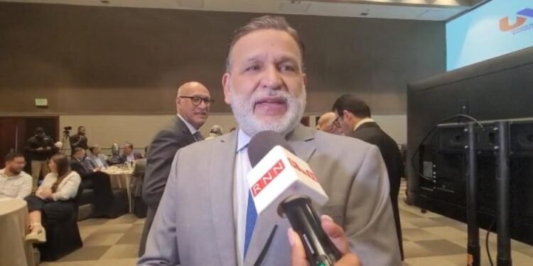 Comerciantes: «Chinos, campeones olímpicos de la ilegalidad»