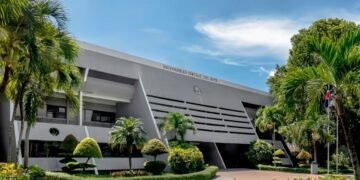 UCE: 55 Años de Calidad EXCELSA ¡Un Legado Imparable!