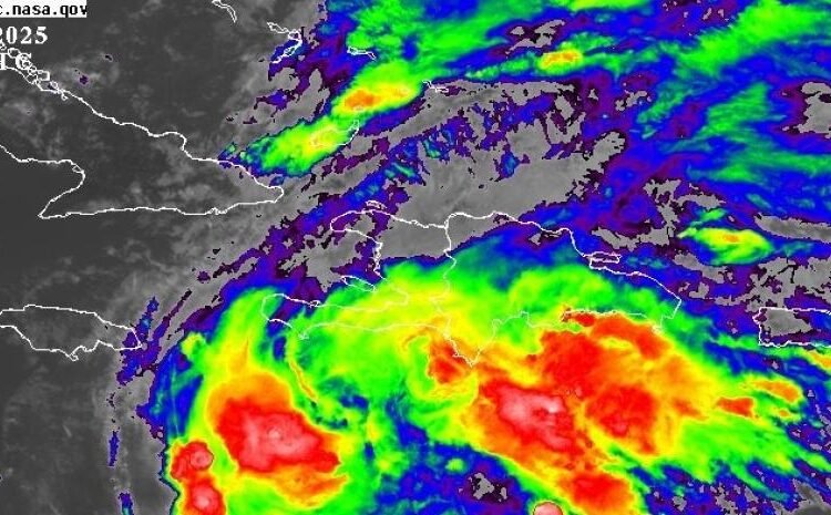 NHC advierte: Inundaciones y deslaves catastróficos amenazan República Dominicana