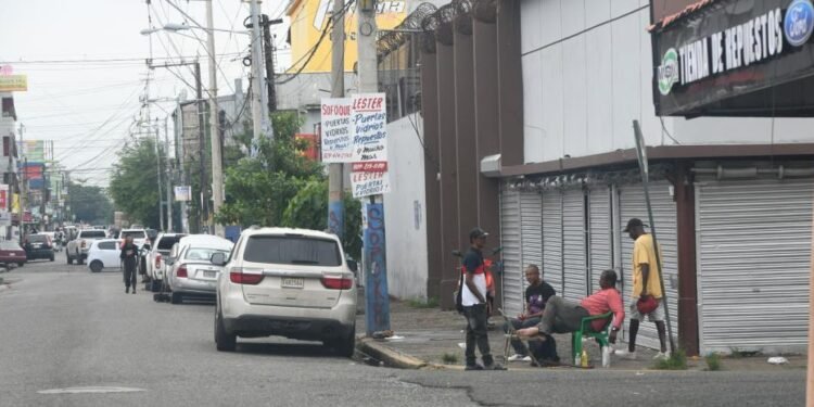 Vuelve la normalidad: Menos lluvia, más vida en las calles