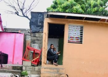 Huracán Melissa deja miles evacuados y sin agua: ¡Alerta COE!