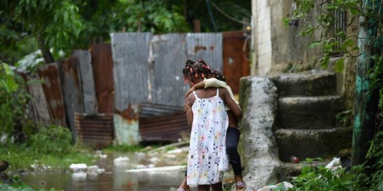Alerta COE: «No Bajen la Guardia» Ante 3,785 Desplazados y 48 Zonas Aisladas