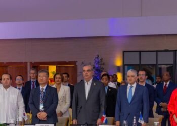 Abinader lanza cumbre: ¡El futuro del transporte regional comienza aquí!