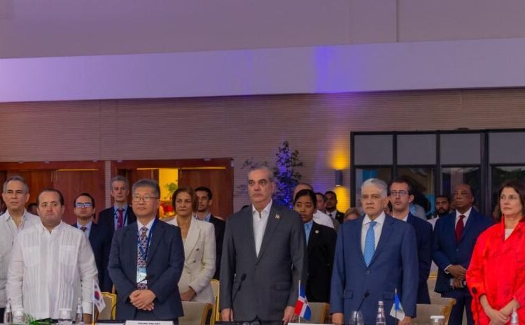 Abinader lanza cumbre: ¡El futuro del transporte regional comienza aquí!