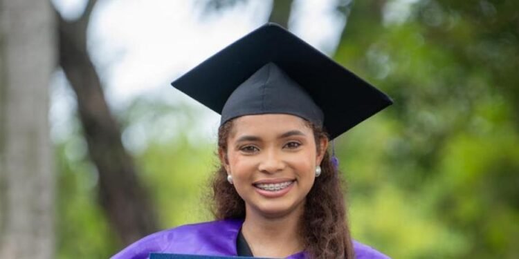 ¡Mega Graduación UASD! 3,710 Nuevos Liderazgos en Aniversario 487