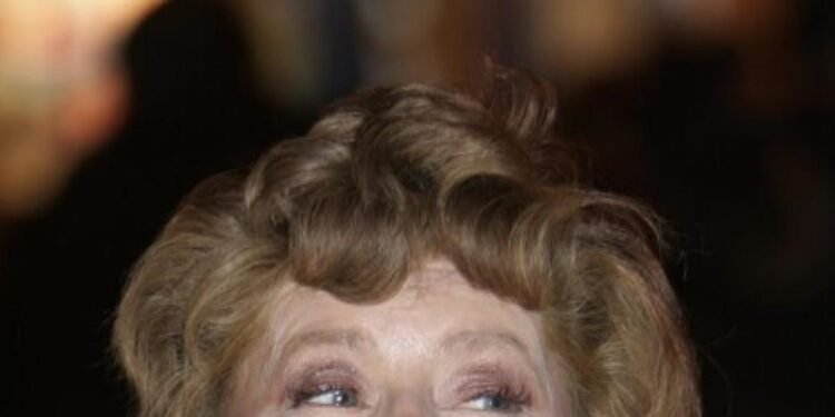 Adiós a Prunella Scales: La icónica Sybil de Fawlty Towers muere a los 93