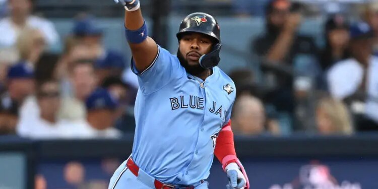 ¡Vladimir Guerrero Jr. Escribe Historia! Empata Récord Dominicano de Jonrones en Postemporada