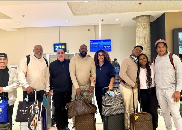 ¡Momento Épico! Vladimir Guerrero Rumbo a Toronto para Apoyar a Su Hijo en la Serie Mundial