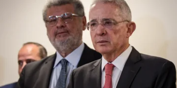 Justicia colombiana anula condena a Álvaro Uribe: Giro histórico para el expresidente