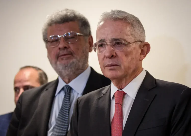 Justicia colombiana anula condena a Álvaro Uribe: Giro histórico para el expresidente