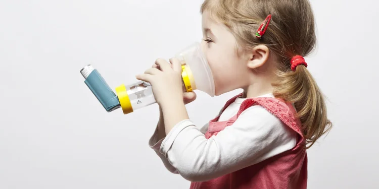 IA protege a niños con asma: detecta riesgo de infecciones graves