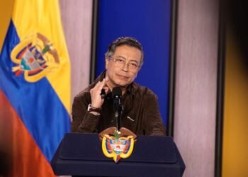 Petro Destituye en VIVO a Viceministro de Agua y Desata Tensión Máxima en el Gabinete