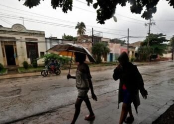 Melissa en Cuba: Baja su fuerza, no su amenaza