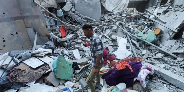 Ejército israelí confirma bombardeo en sur de Gaza con 2 muertos