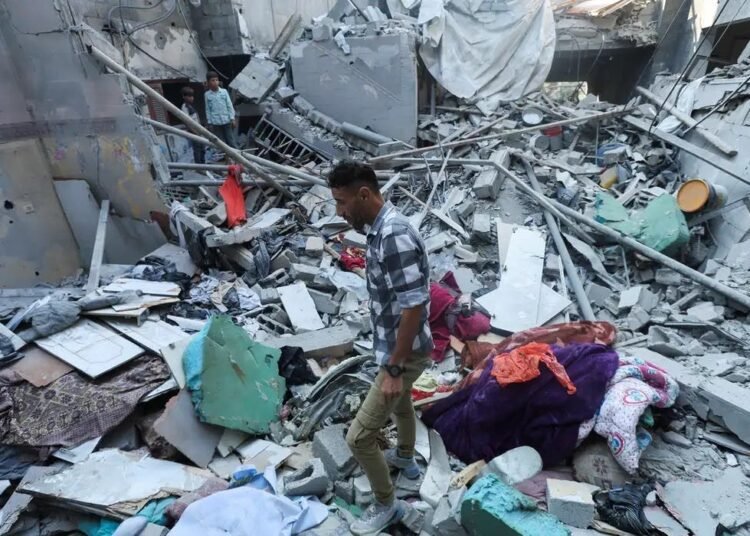 Ejército israelí confirma bombardeo en sur de Gaza con 2 muertos