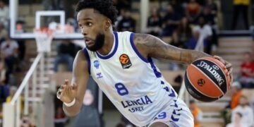 Jean Montero lidera el ataque del Valencia y sella una dramática supervivencia en Milán