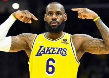 ¡Bomba NBA! LeBron James no estará en el inicio de la temporada
