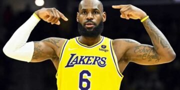¡Bomba NBA! LeBron James no estará en el inicio de la temporada