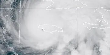 ¡ÚLTIMA HORA! Huracán Melissa Categoría 5 Devasta Jamaica al Tocar Tierra