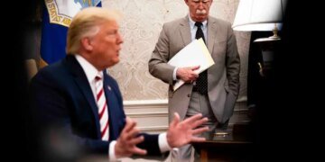 ¿Bolton: La pieza que acelera el cerco final de Trump a sus críticos