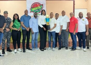 Quisqueya vs Consuelo: ¡Choque Titánico Inicia Torneo Baloncesto San Pedro 2025!