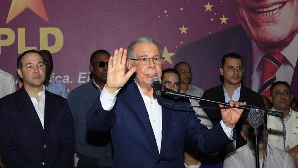 Danilo Medina EXPLOTA: El PRM inaugura «a cuentagotas»